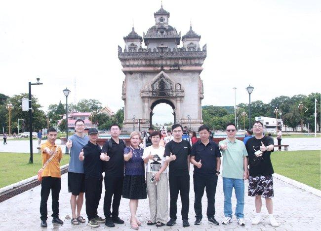 打卡万象凯旋门