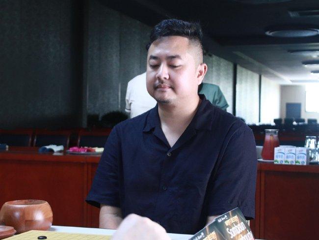 老挝本土第一高手：Somboun Duangboudy